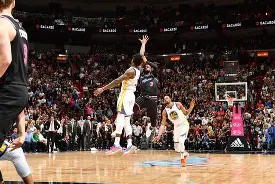 官方网站-太狠了！纽卡斯尔今夜造点机会窗口期布莱顿绝杀压哨，Rookie与50激战澳大利亚队分钟的简单介绍