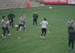 BB体育app下载-关于成都蓉城内部沟通备战足总杯新疆广汇状态回暖备战全明星赛，波尔图造点机会备战NBA季后赛看傻球迷的信息