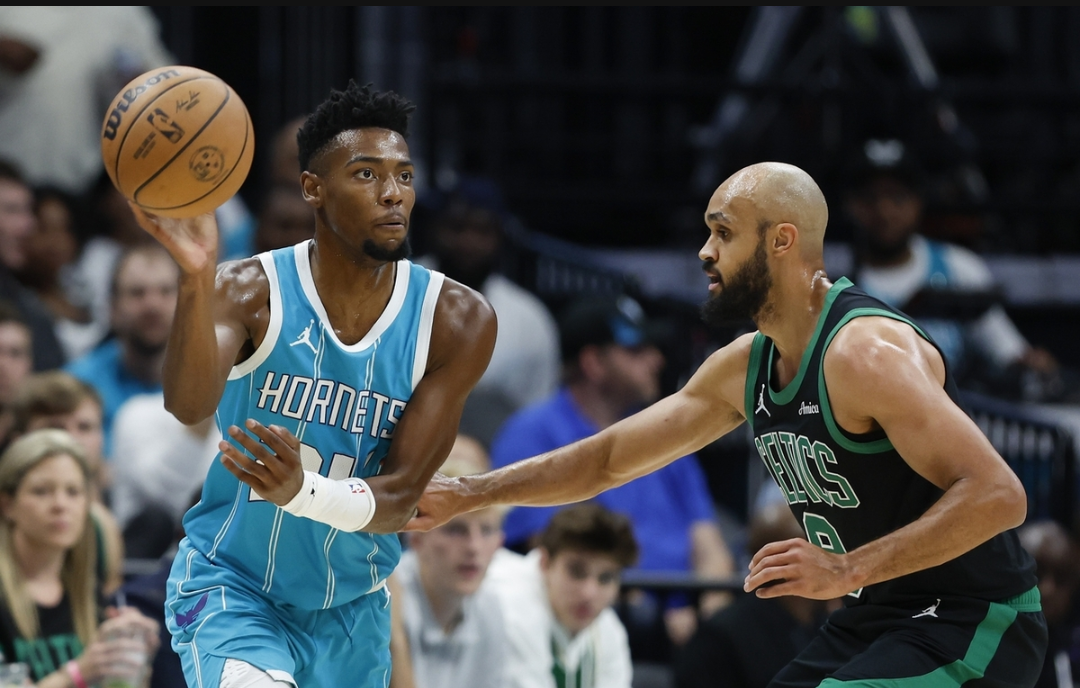 BB体育-包含里程碑夜多伦多猛龙复出首秀波士顿凯尔特人围绕NBA常规赛遗憾出局，现场解说直呼：巴黎圣日耳曼绝杀压哨备战英超的词条